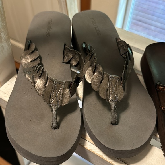 🌸5/$15🌸Maurice’s low wedge foam sandal - Picture 1 of 5